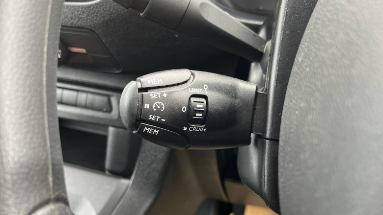 Vauxhall Vivaro L1 Diesel 2900 1.5d 100PS Prime H1 Van